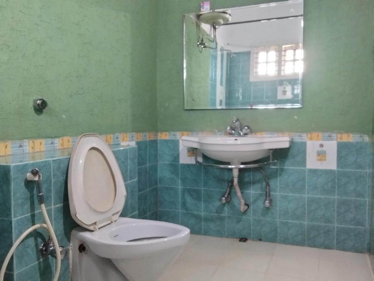 מדיקרי Prashanth Family Homestay מראה חיצוני תמונה