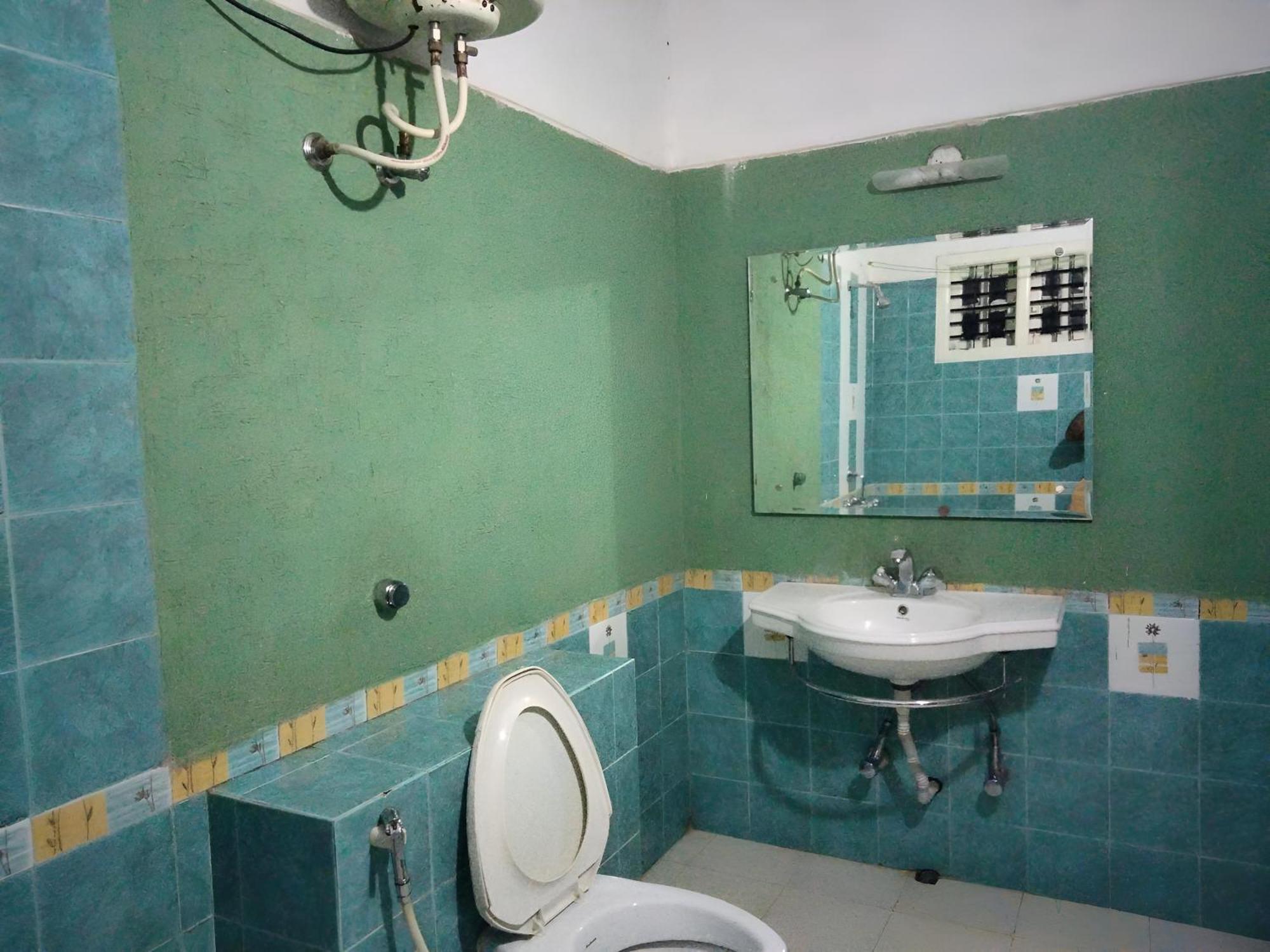 מדיקרי Prashanth Family Homestay מראה חיצוני תמונה