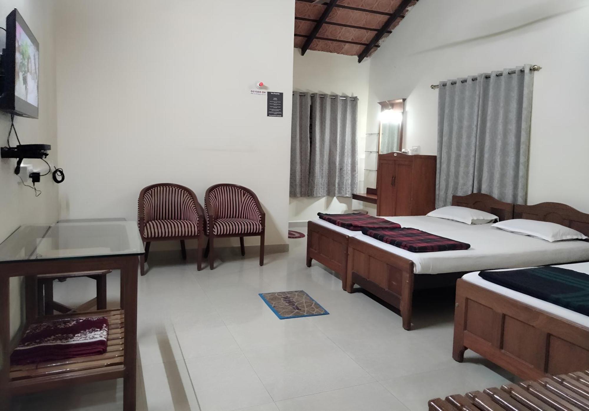 מדיקרי Prashanth Family Homestay מראה חיצוני תמונה